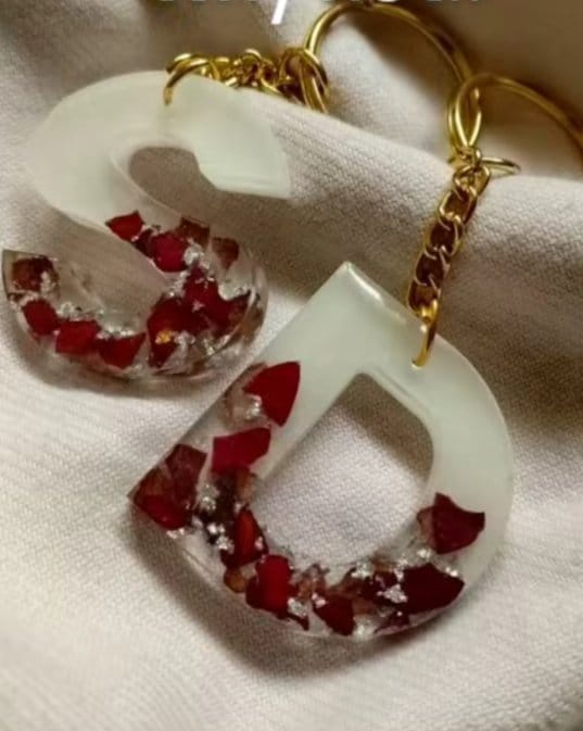 Rose petal keychain with your favourite colour - Image 1